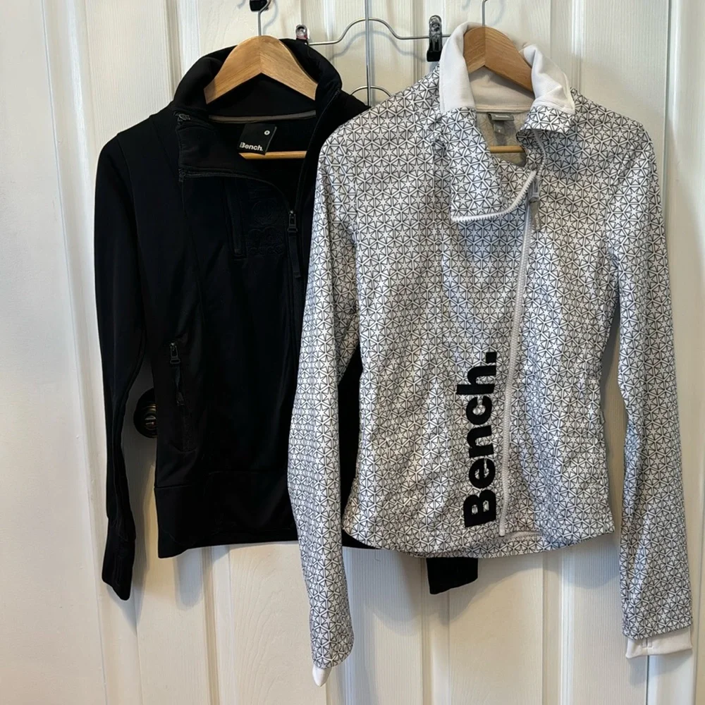 Excellent condition bench sweaters - Picture 1 of 9